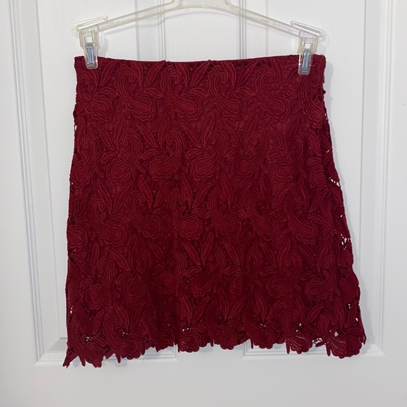 High Waisted Floral Lace Skirt - Picture 1 of 5
